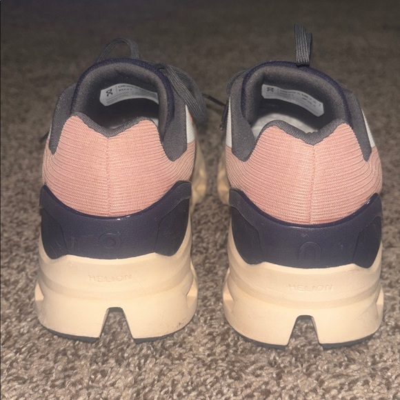 On Cloudstratus V2 Womens Road Running Shoes - Picture 12 of 14